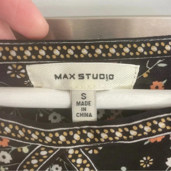 Max Studio Black Floral Print Blouse Size Small Teacher Balloon Sleeve - Picture 7 of 7